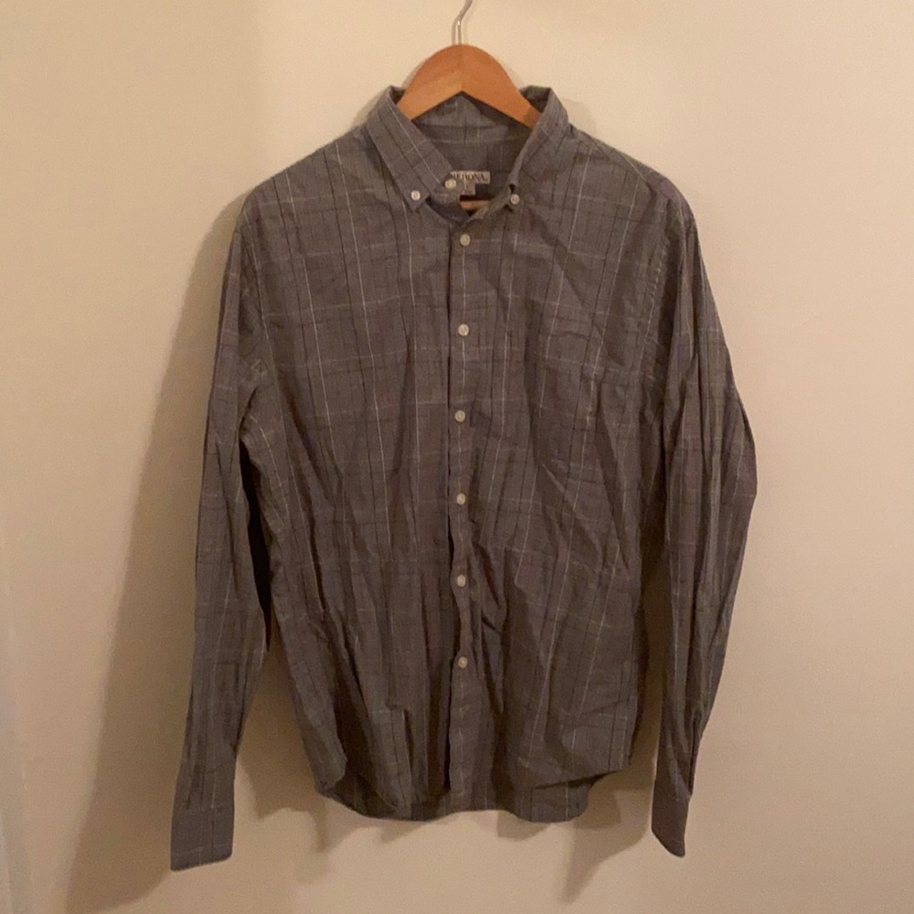 Men’s long sleeve button up